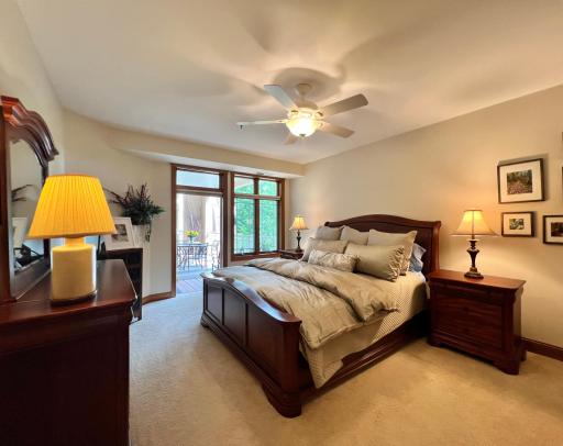 408 Parkers Lake Road, 206, Wayzata, MN 55391