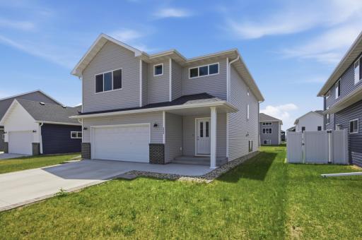 2506 Fulton Loop S, Fargo, ND 58104