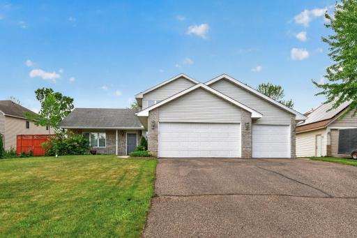 7060 137th Avenue NW, Ramsey, MN 55303