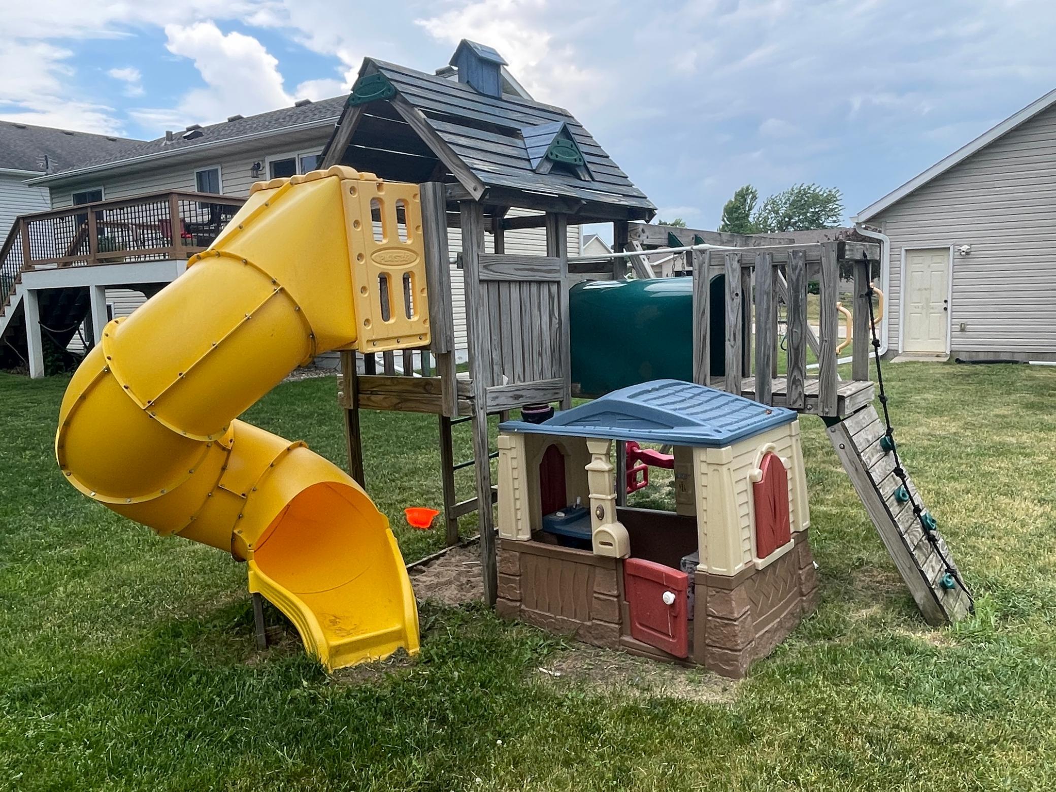 PLAY SET STAYS