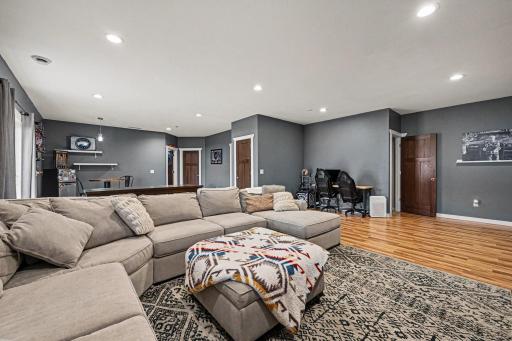 11477 Killarney Drive, Chisago City, MN 55013