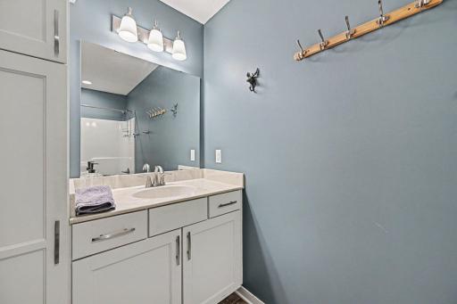 11477 Killarney Drive, Chisago City, MN 55013