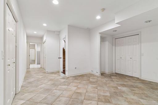 31 Scotch Pine Road, North Oaks, MN 55127
