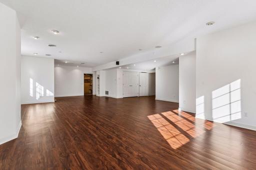 31 Scotch Pine Road, North Oaks, MN 55127