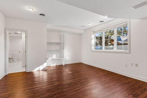 31 Scotch Pine Road, North Oaks, MN 55127