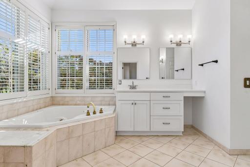 31 Scotch Pine Road, North Oaks, MN 55127
