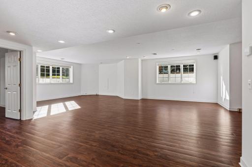 31 Scotch Pine Road, North Oaks, MN 55127