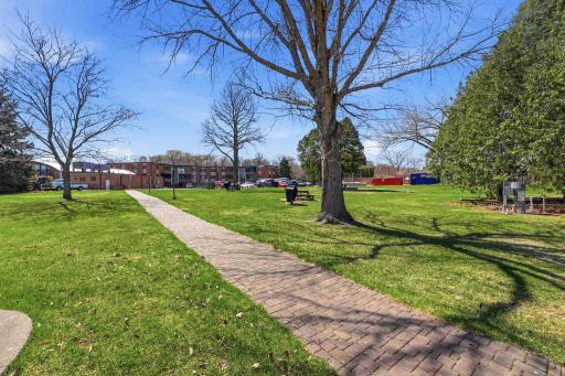 5440 Three Points Boulevard, 523, Mound, MN 55364