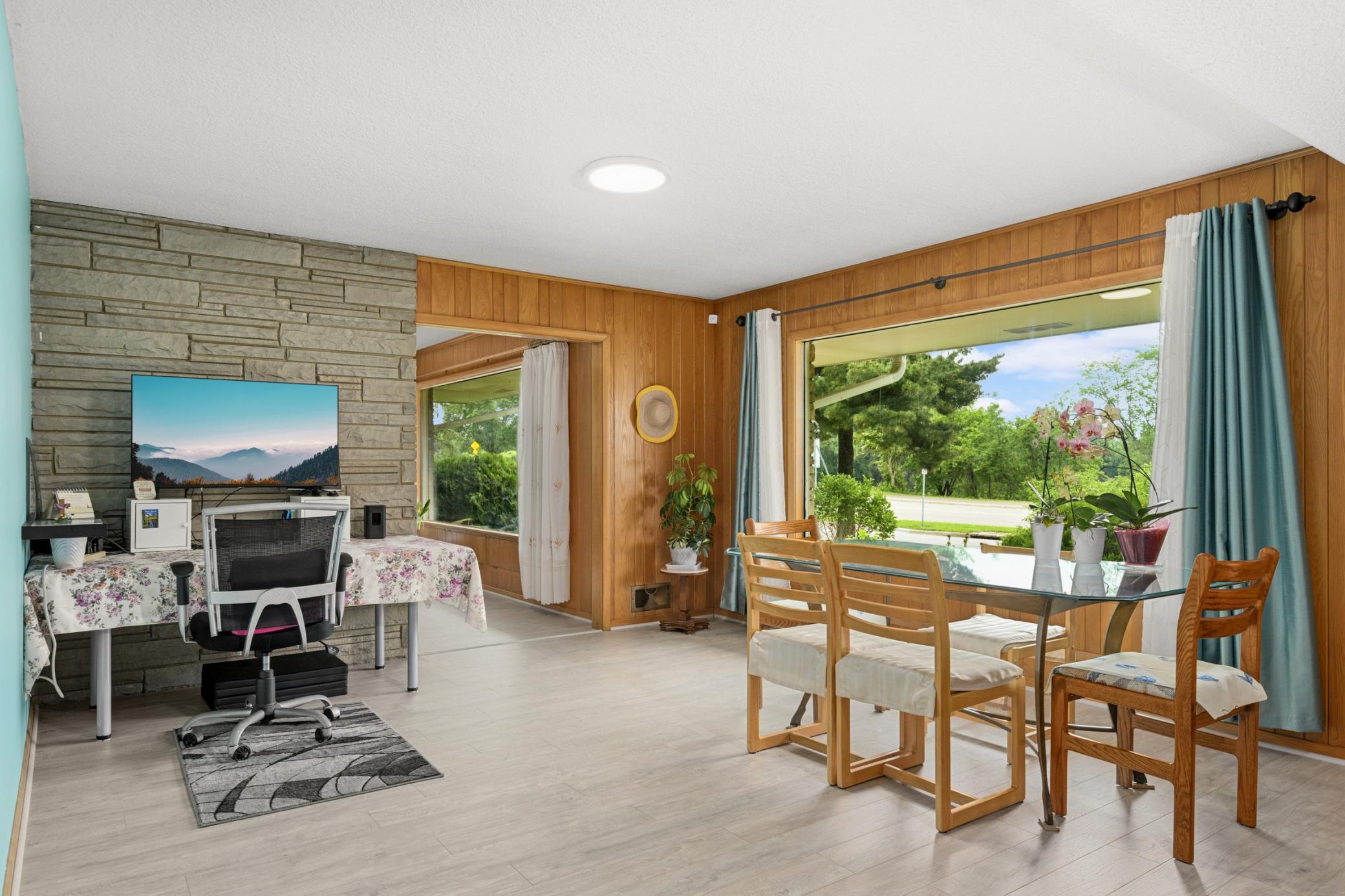 Big Picture-Frame Windows