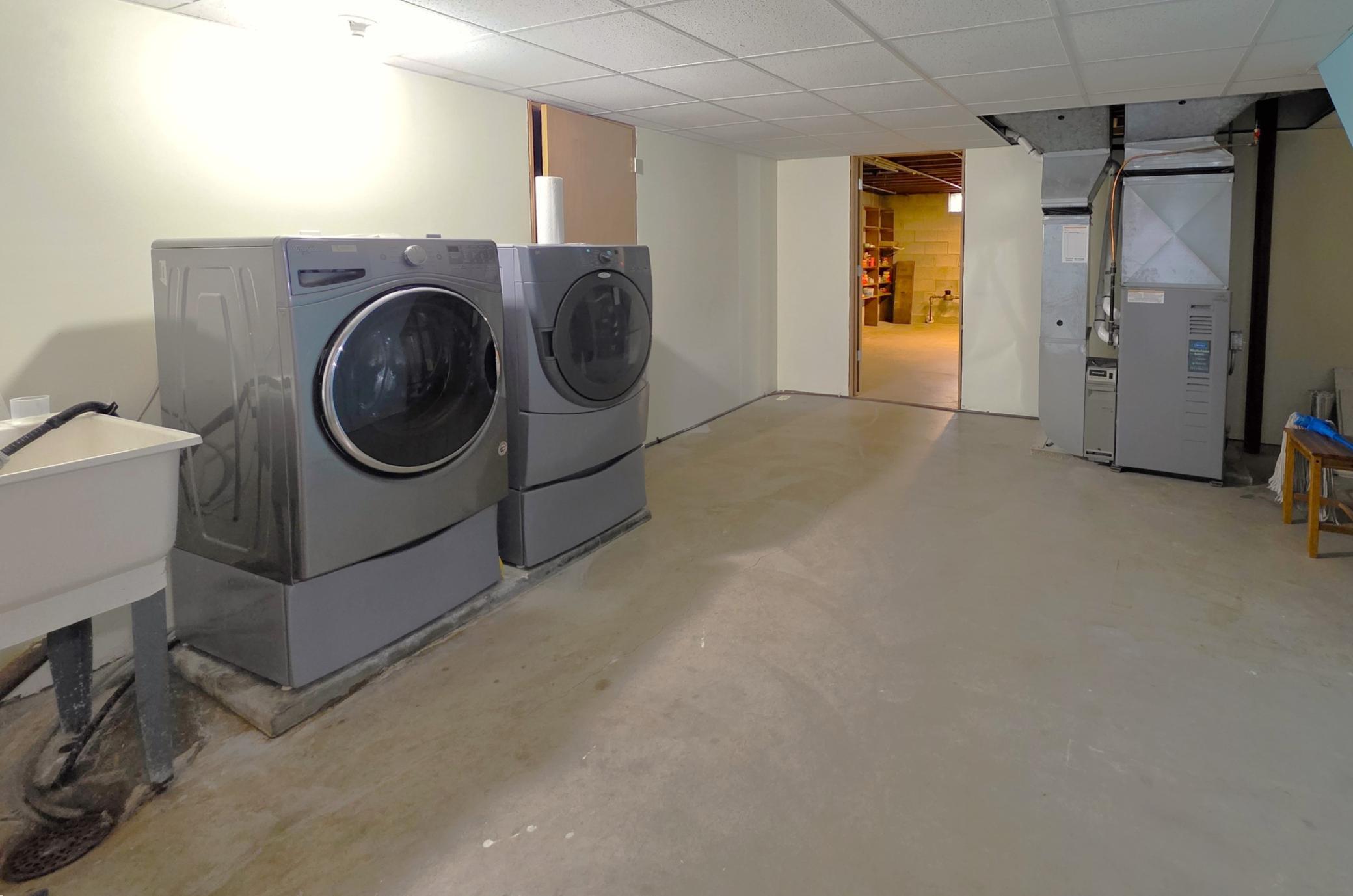 Roomy Laundry