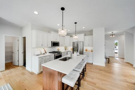 7164 Agate Trail, Inver Grove Heights, MN 55077