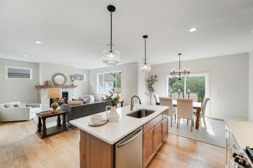 7164 Agate Trail, Inver Grove Heights, MN 55077