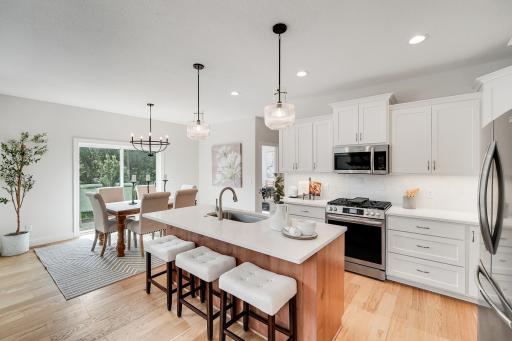 7164 Agate Trail, Inver Grove Heights, MN 55077