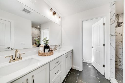 7164 Agate Trail, Inver Grove Heights, MN 55077