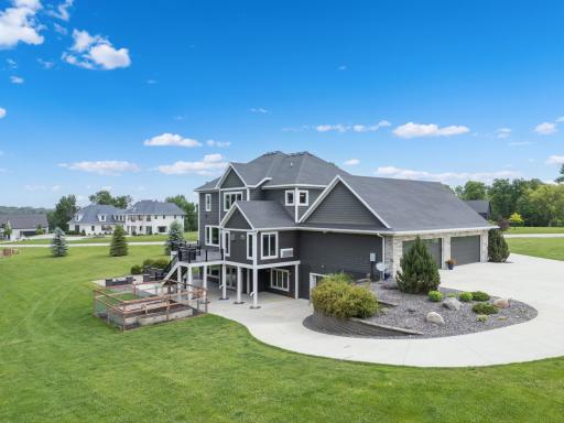 5403 Cherry Woods Lane SW, Rochester, MN 55902