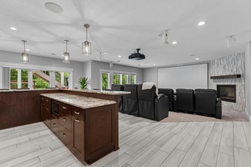 5403 Cherry Woods Lane SW, Rochester, MN 55902