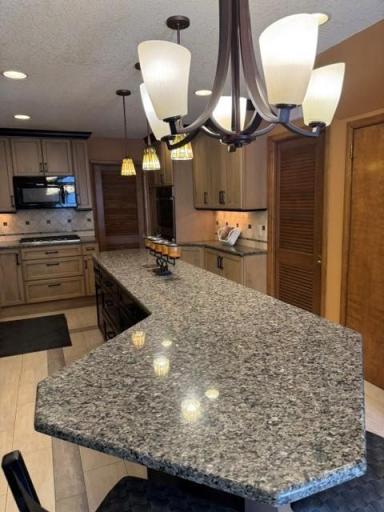1665 5th Street NW, Saint Paul, MN 55112
