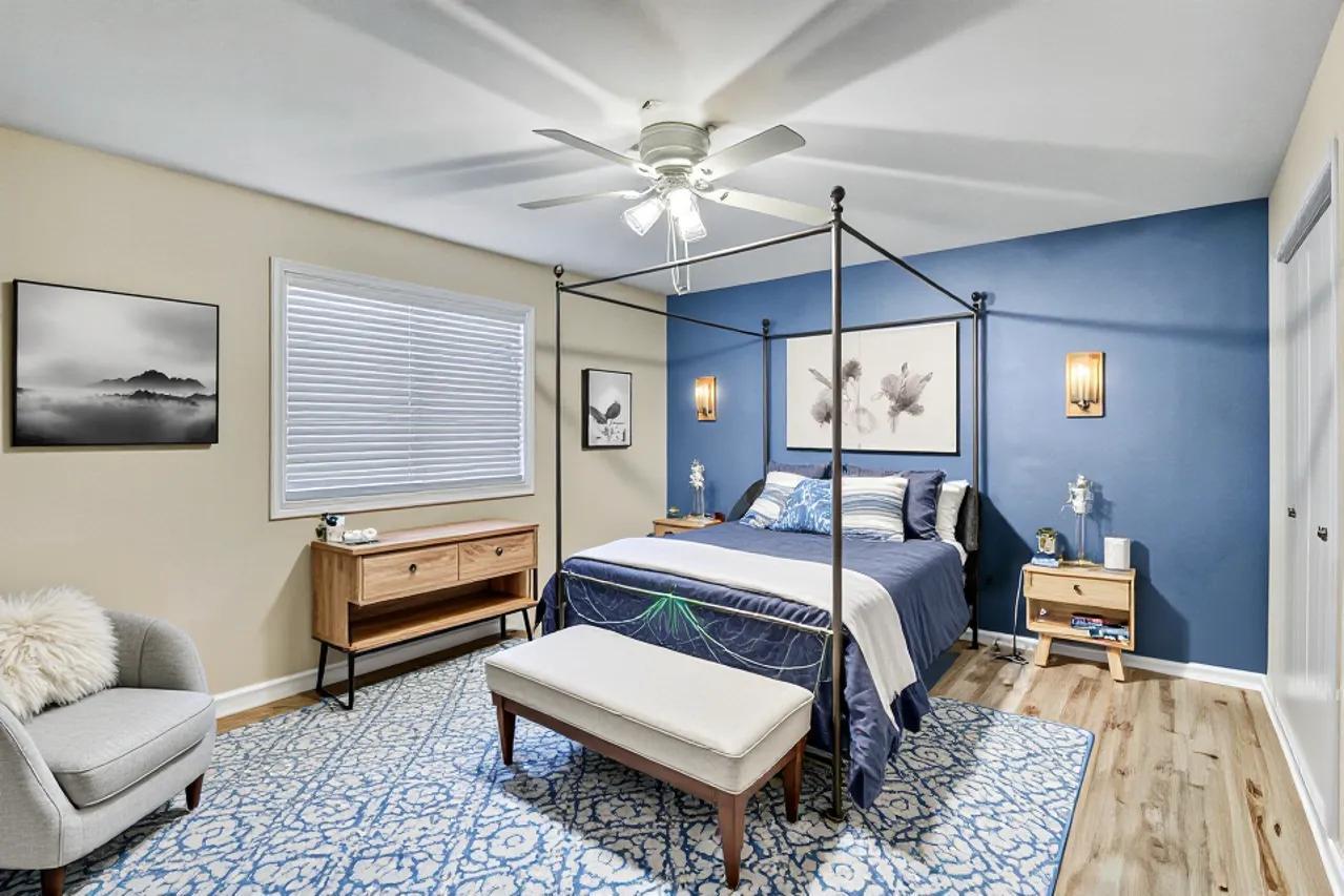 bed 3 blue.jpg