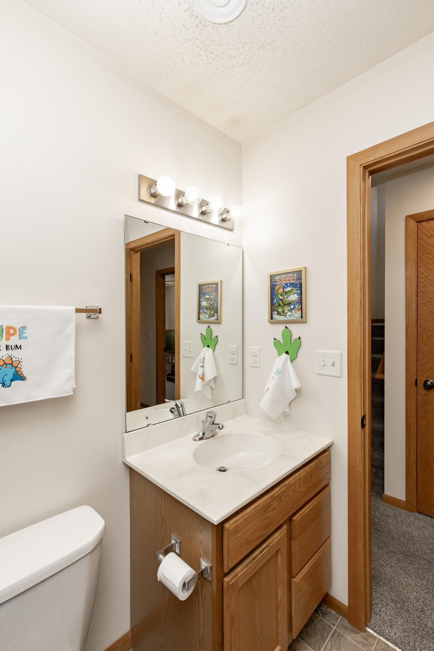 Bathroom 2 - Full