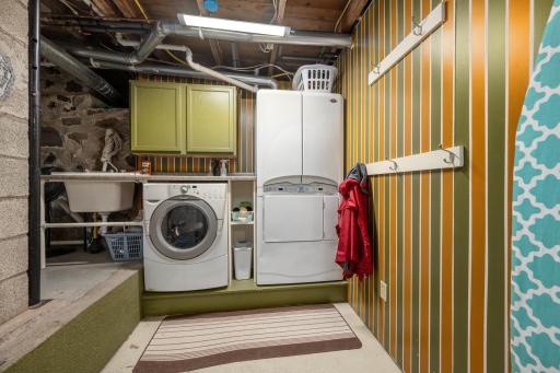 Lower level laundry with drying station
