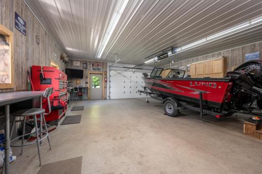 Room for the big toys and for a few projects