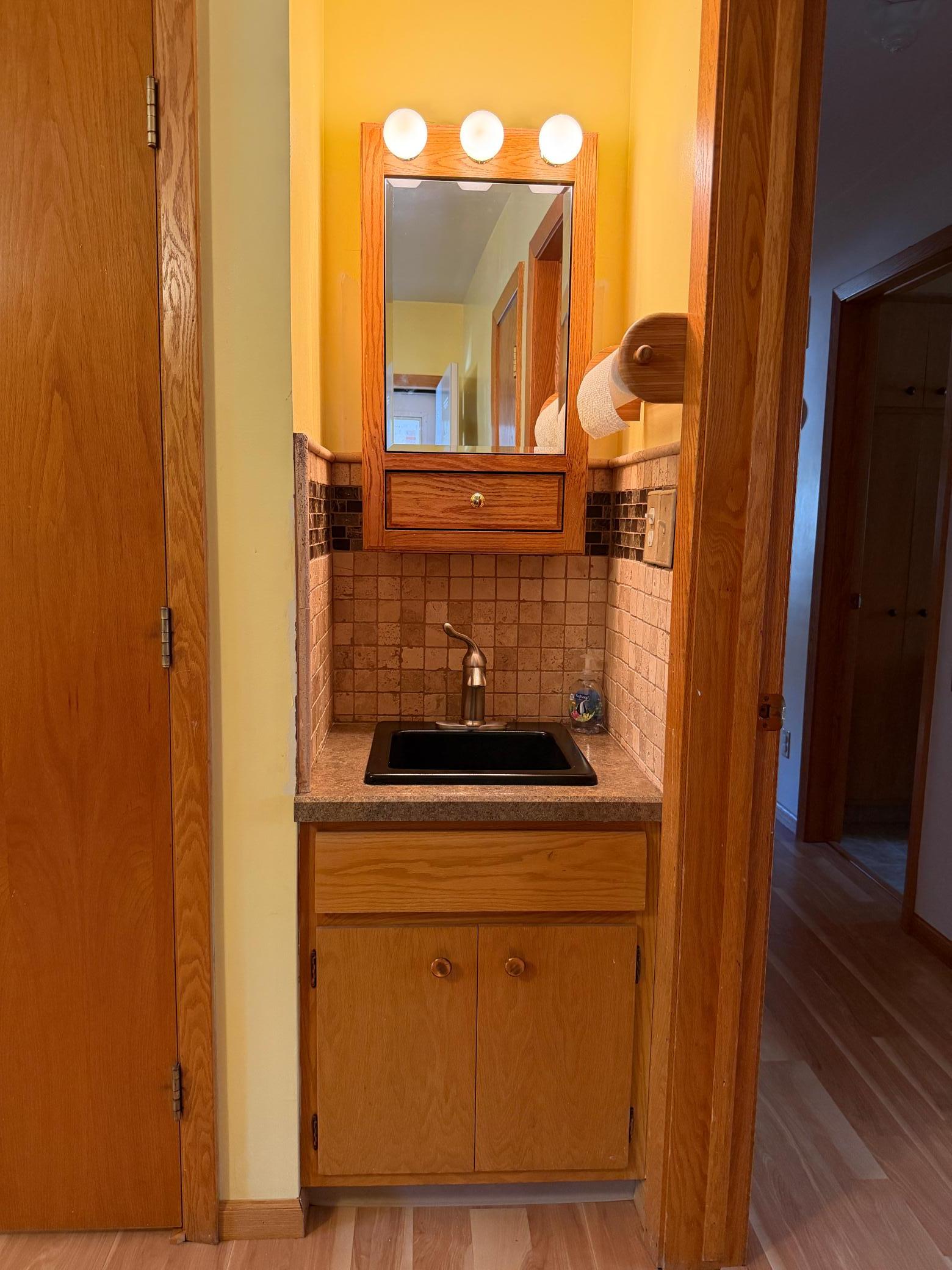Kitchen - vanity area