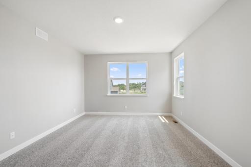 1712 Oak Creek Drive, Chaska, MN 55318