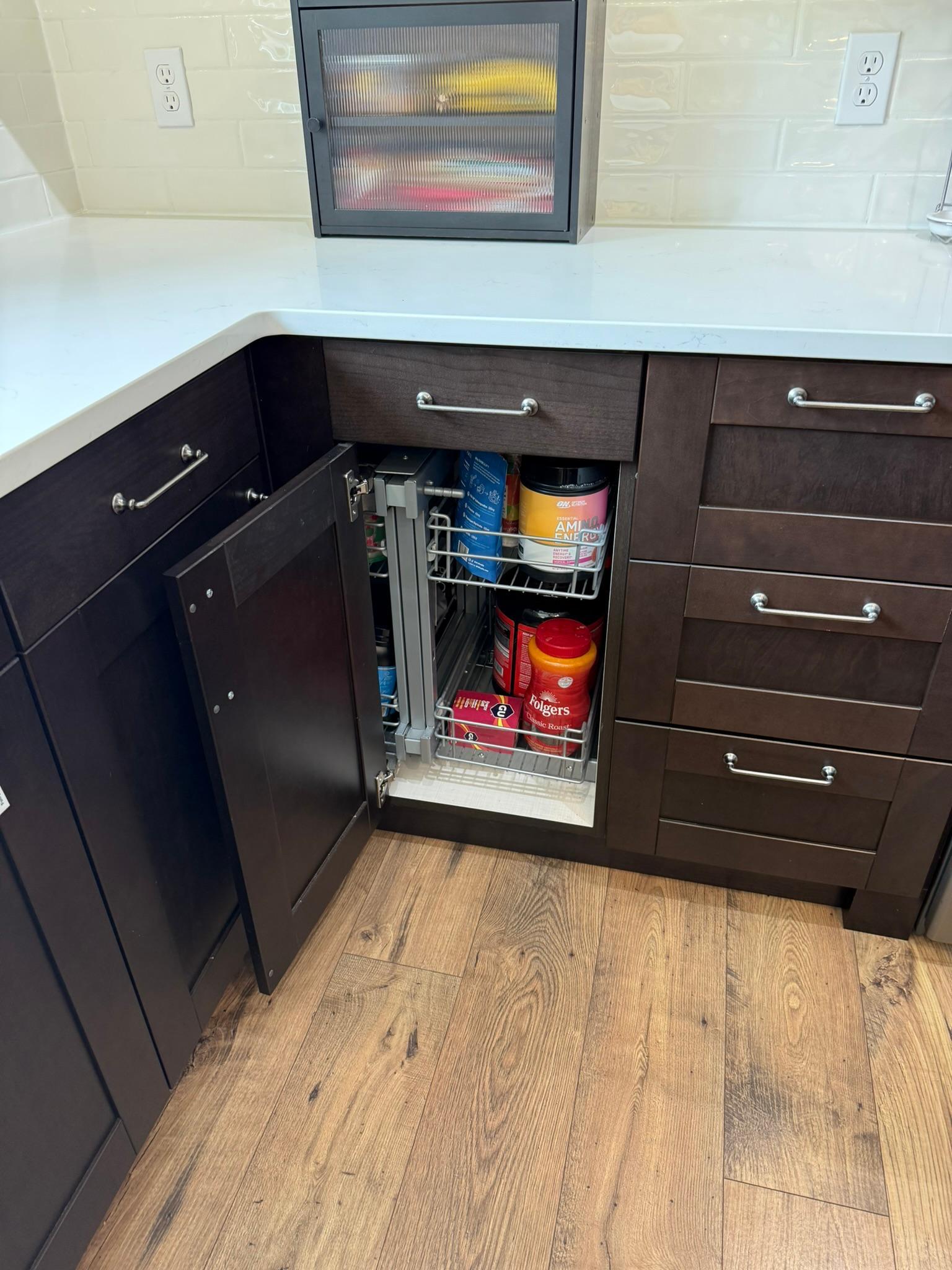 Special corner cabinets X2 19137 Evenston Dr