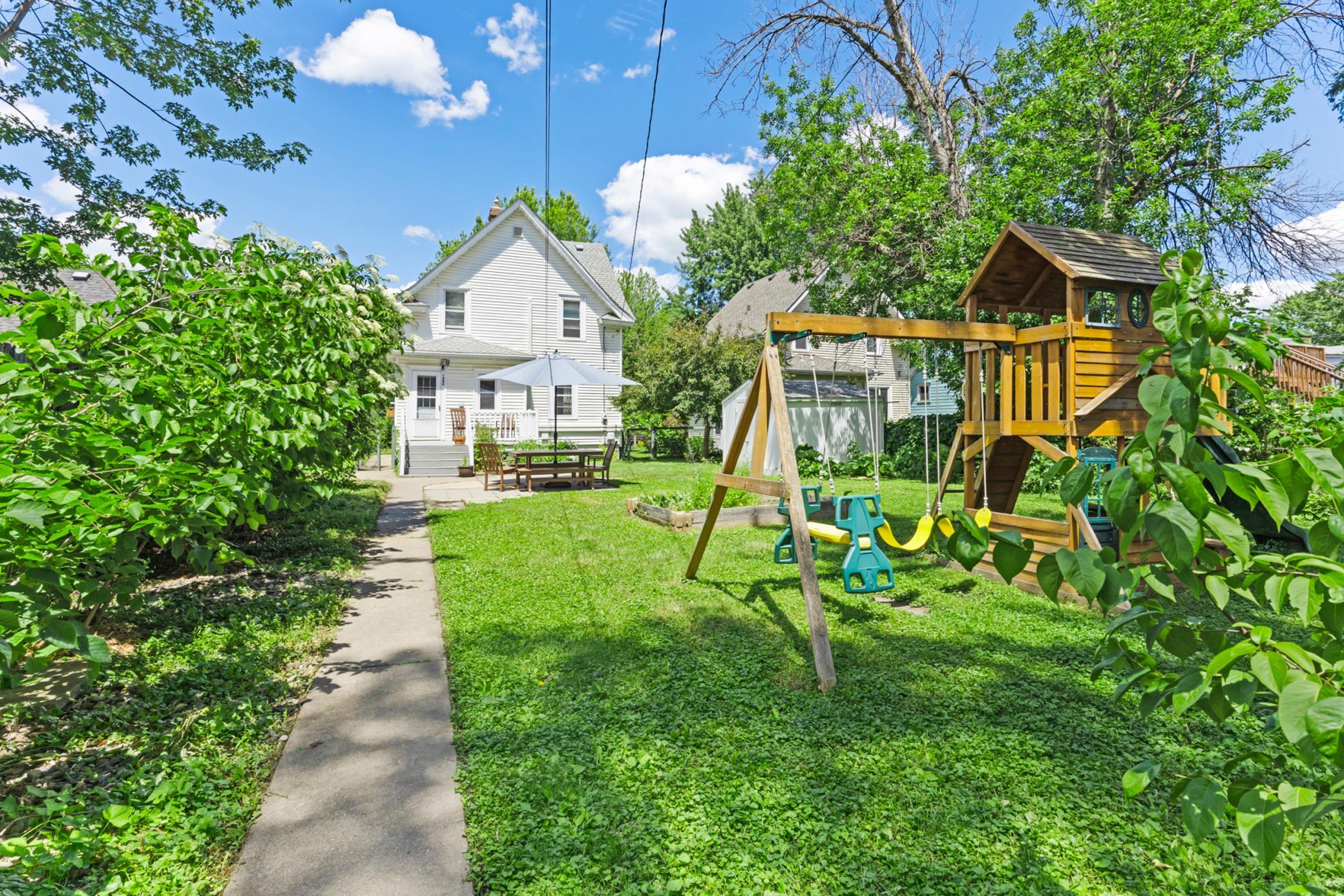 Play set can stay with the house if buyer chooses.