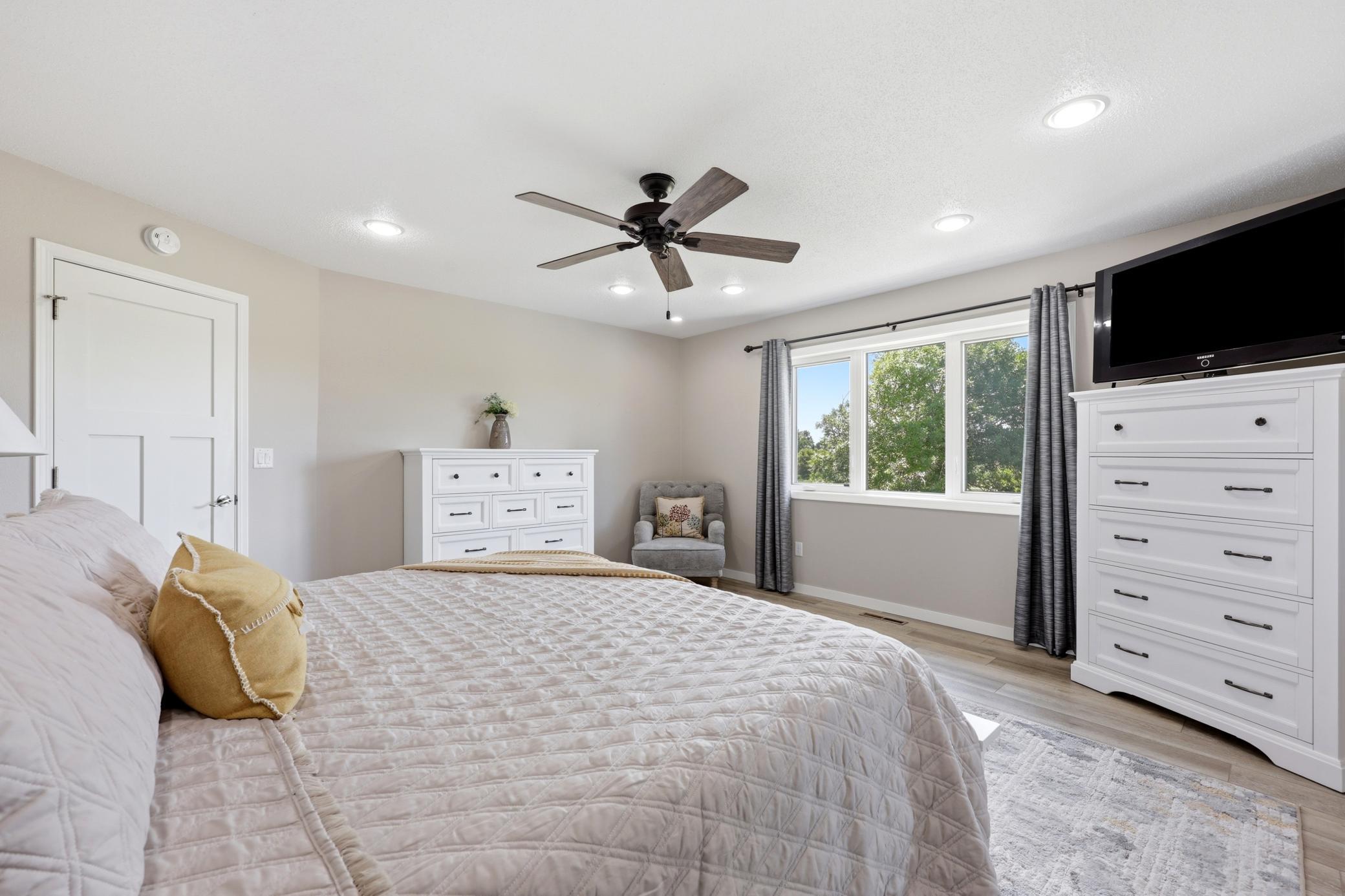 Primary suite - upper level