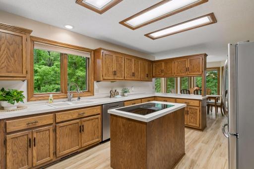Enjoy the views from the kitchen window. Be amazed w/ the magic of nature!