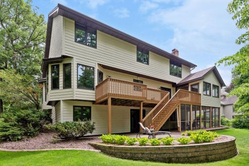 Semi-circle paver patio is so very special. Enjoy the solitude of nature~