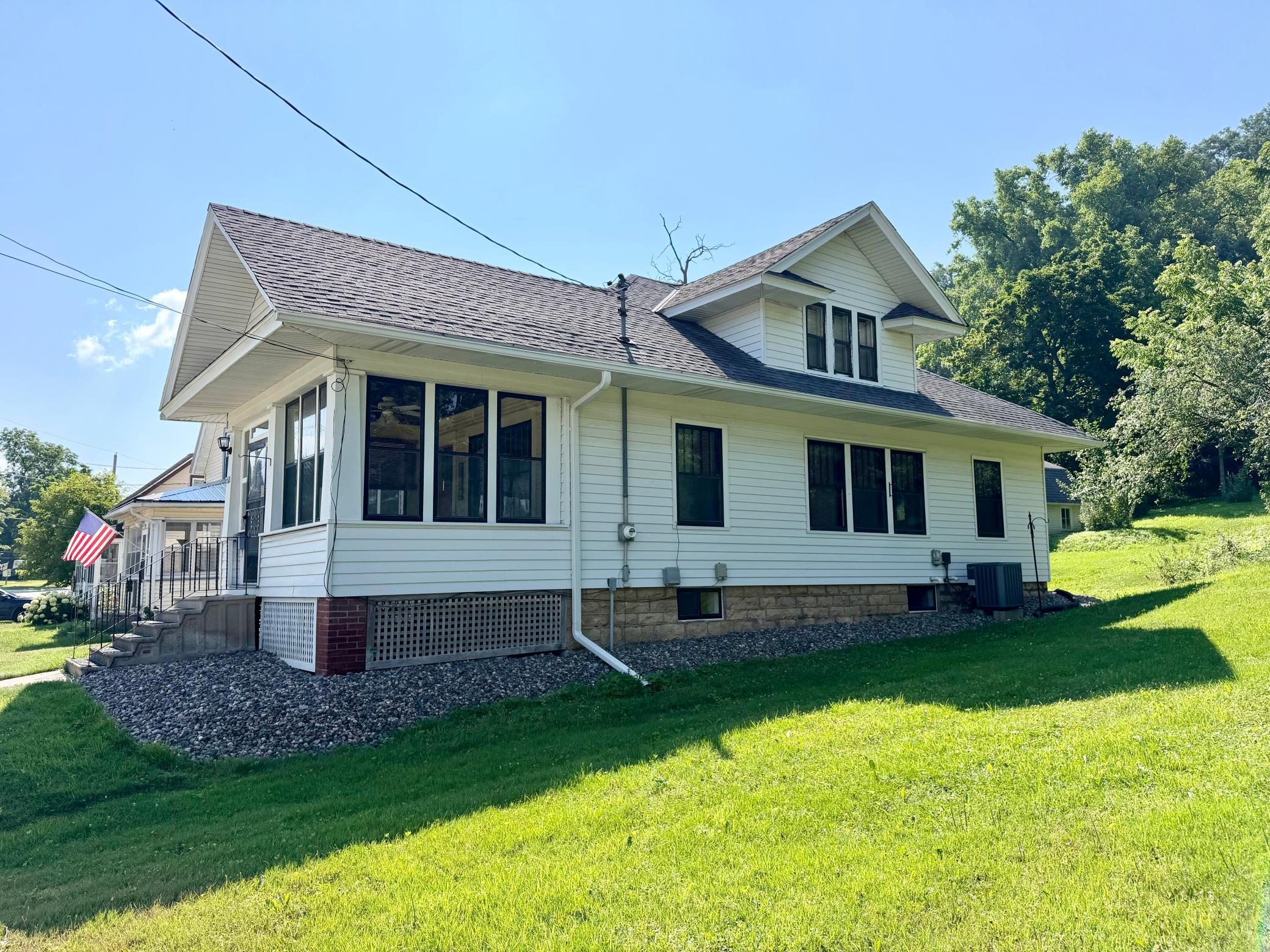 Side View / Metal Siding