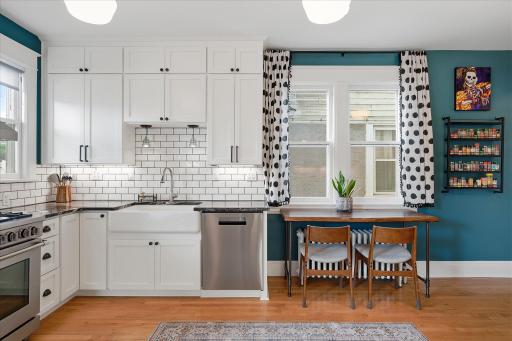 1008 Charles Avenue, Saint Paul, MN 55104