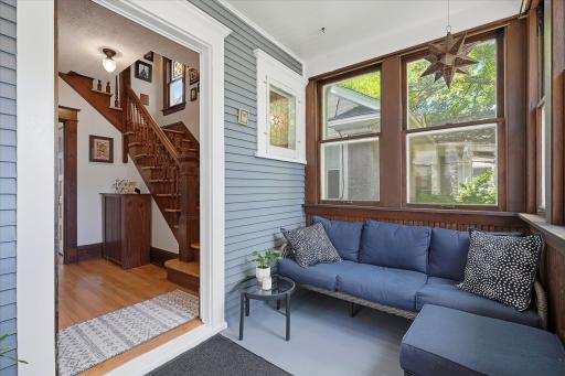 1008 Charles Avenue, Saint Paul, MN 55104