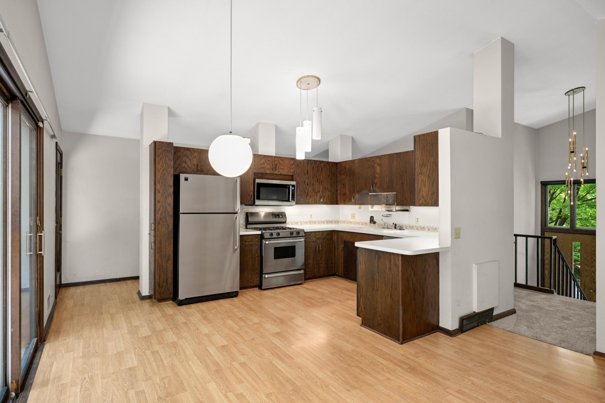 7 Kitchen Mid.jpg