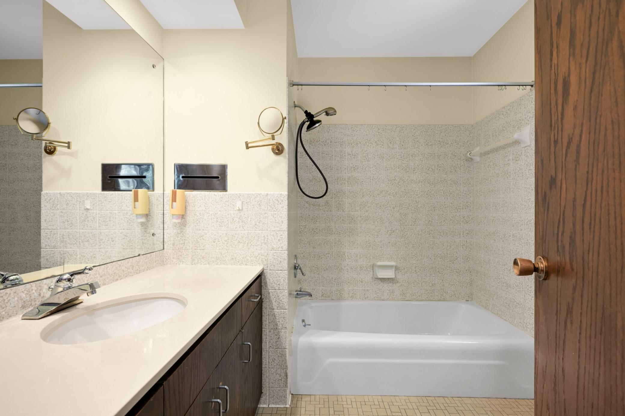 16 Primary Bath.jpg
