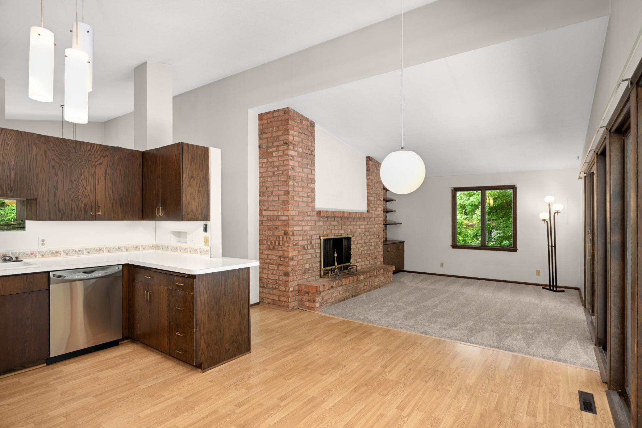 10 Kitchen Front.jpg
