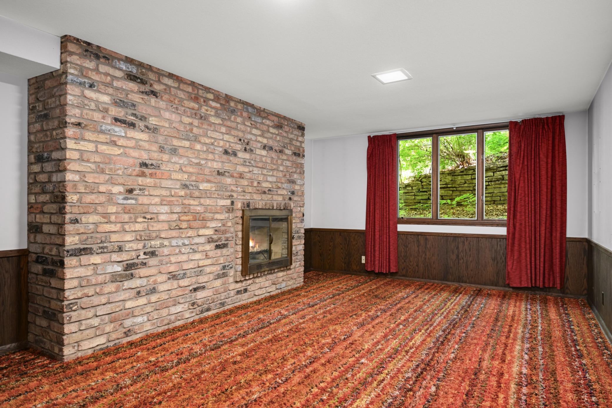20 Basement Living Room.jpg