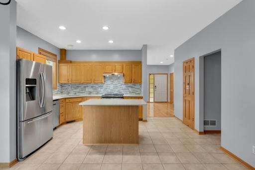 9771 Gable Drive, Eden Prairie, MN 55347