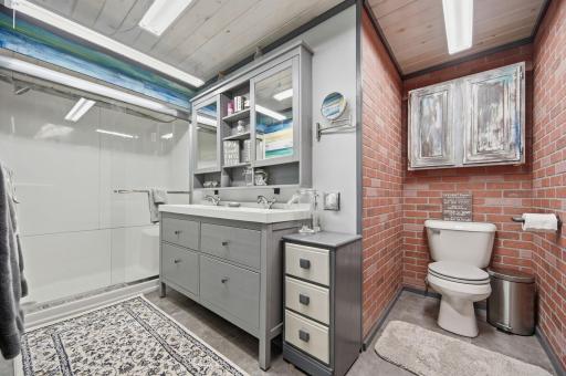 9439 Jewel Lane Court N, Forest Lake, MN 55025