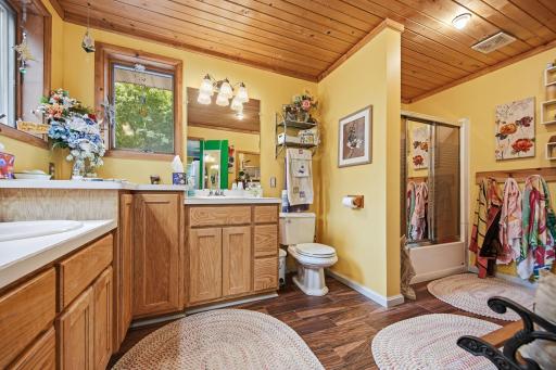 9439 Jewel Lane Court N, Forest Lake, MN 55025