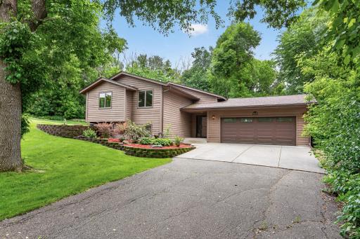 Beautiful home surrounded by nature and privacy!