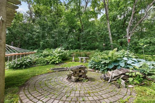 505 Zinnia Lane N, Minneapolis, MN 55441