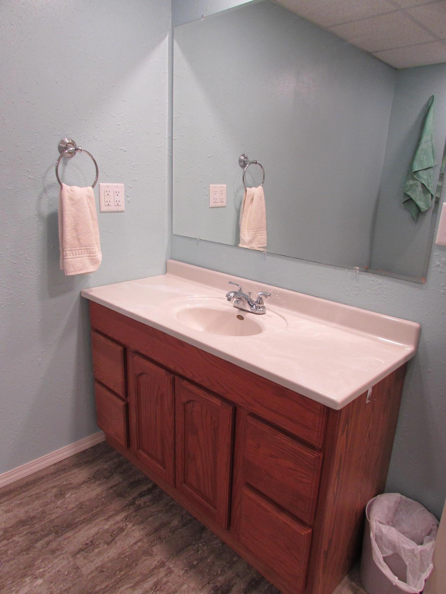 Basement Bath (3/4)