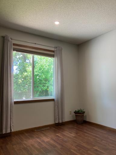 233 E Amber Lake Drive, Fairmont, MN 56031