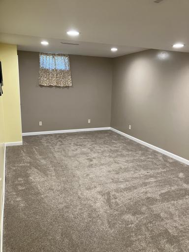 233 E Amber Lake Drive, Fairmont, MN 56031