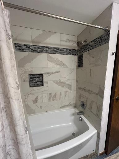 233 E Amber Lake Drive, Fairmont, MN 56031