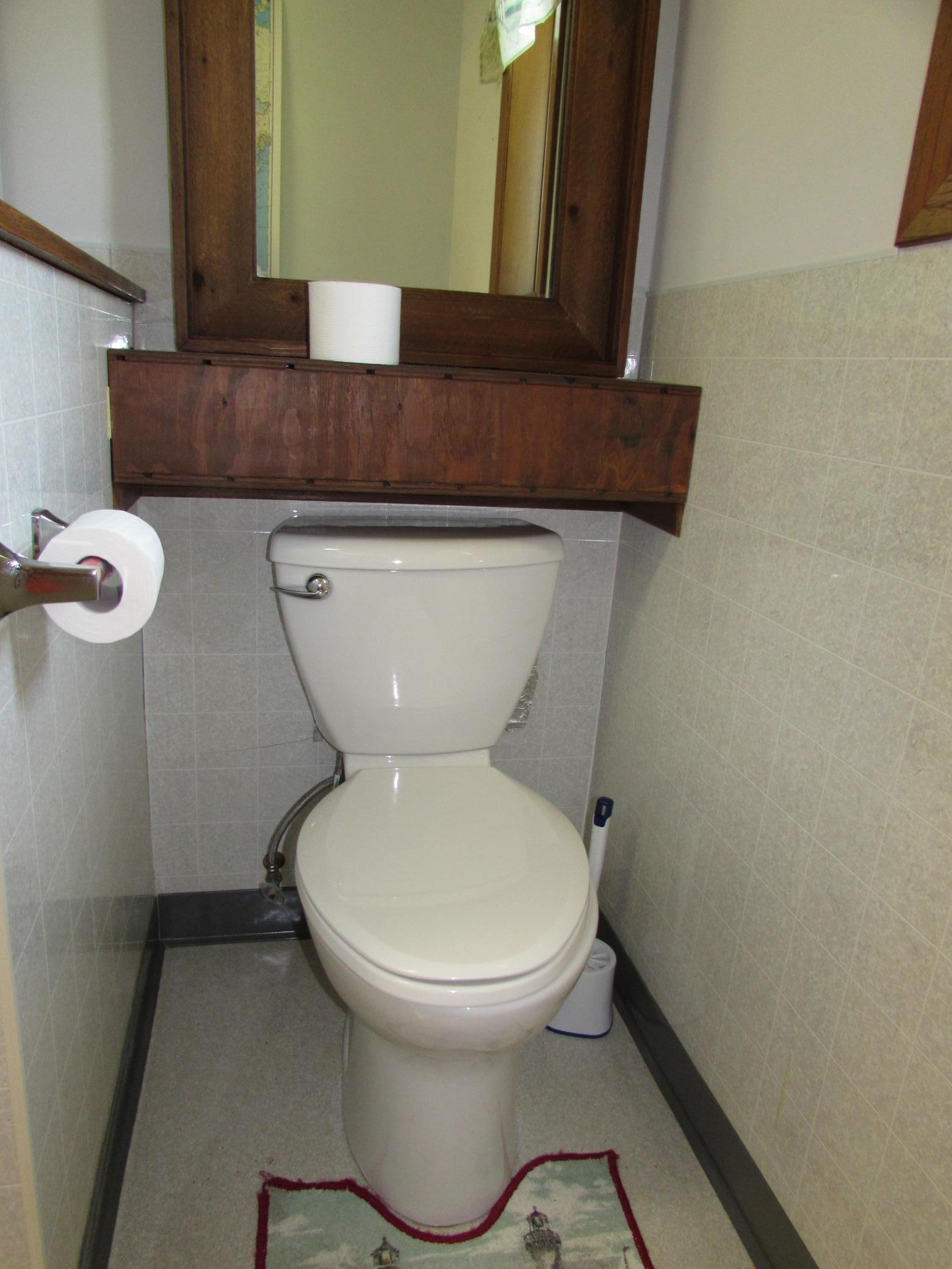 Laundry Room/1/2 Bath