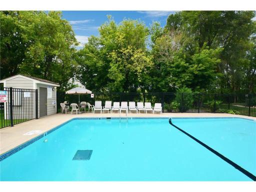 2150 Ridge Drive, 14, Minneapolis, MN 55416